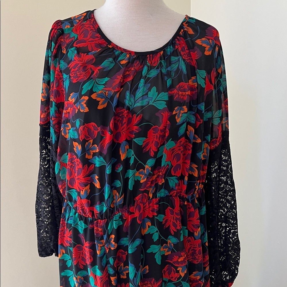 Torrid 2X Floral Maxi Dress with Lace Sleeves. - Picture 4 of 12